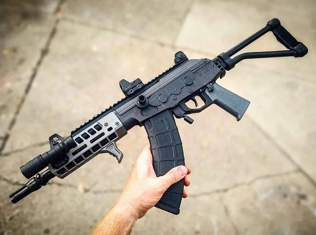 各位同学认的全吗以色列iwi公司武器美图欣赏