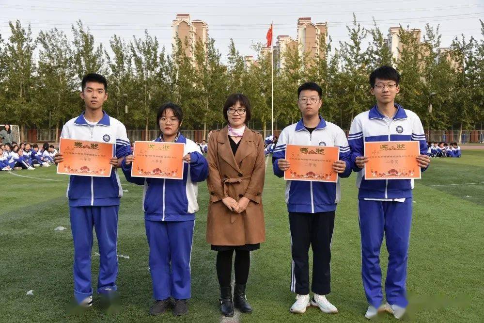 杨村一中高三年级举办"环环相扣,智传呼啦圈"比赛