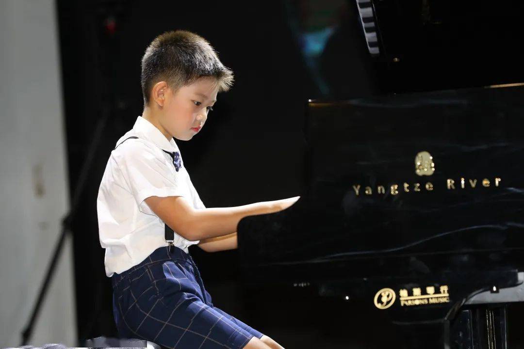 琴系中国广州市少儿中国钢琴作品音乐会全场回顾