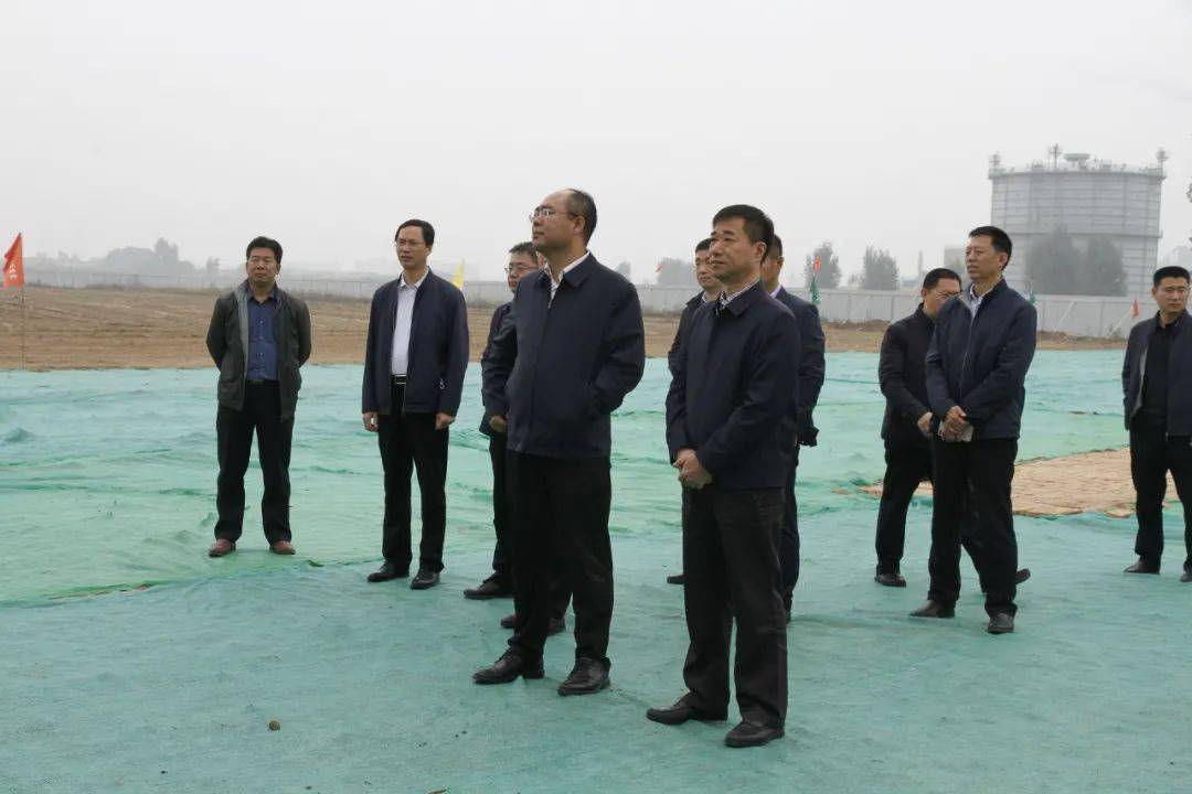 10月16日,县委书记梁润生到广饶经济开发区,大王经济开发区调研.