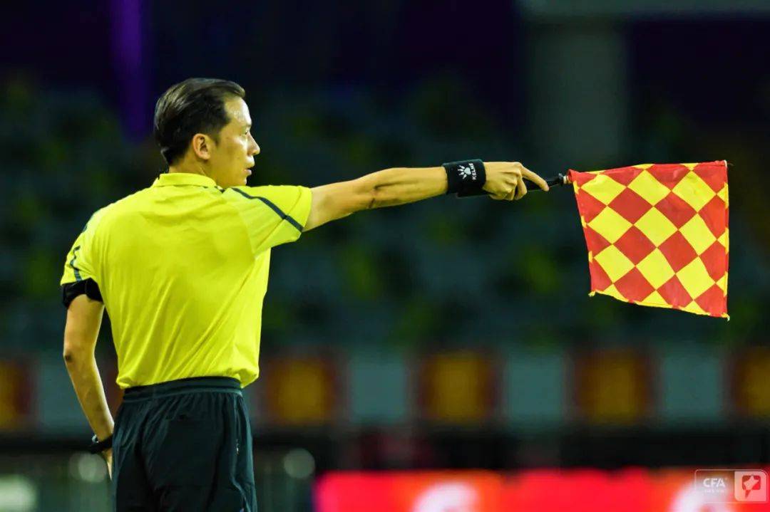 国家级裁判金俊老师的足球事业