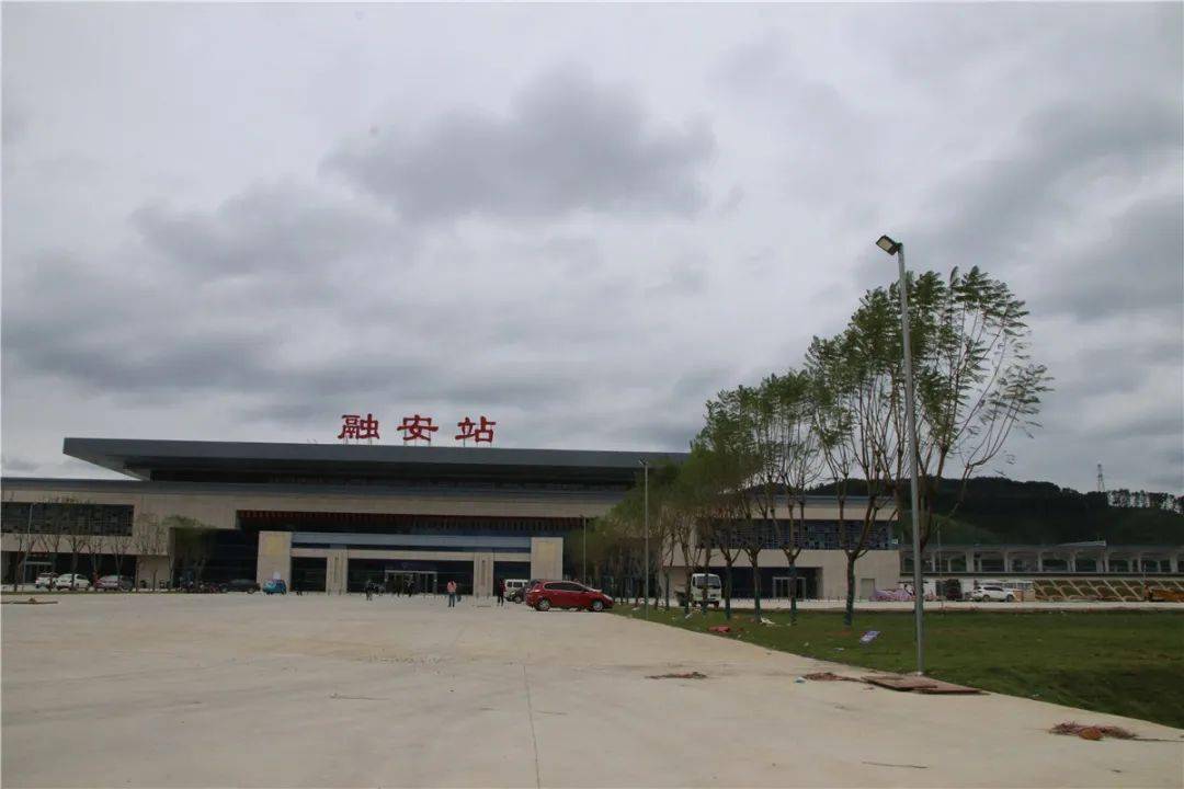 第三届全国工业展投稿作品欣赏——莫元香作品_融安