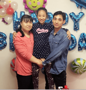 (田娜家庭)王聚良的妻子安然在中央广播电视总台工作,是一名新闻编辑.