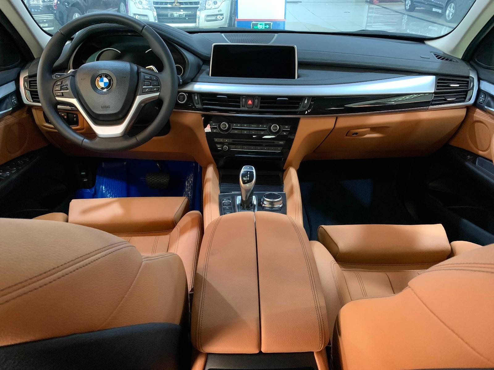 进口20款宝马x6现车酬宾惠 直降全国回馈价