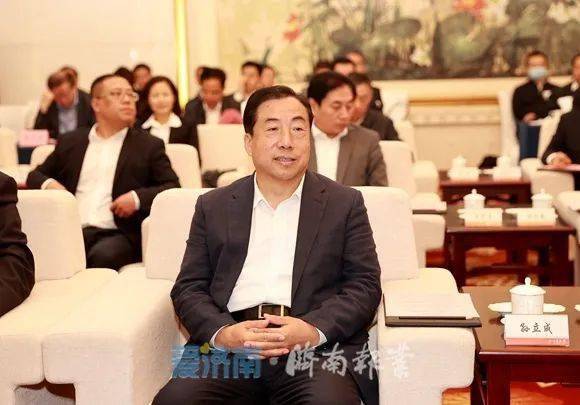 吉利科技集团首席执行官徐志豪,吉利控股集团副总裁王召兴,吉利科技