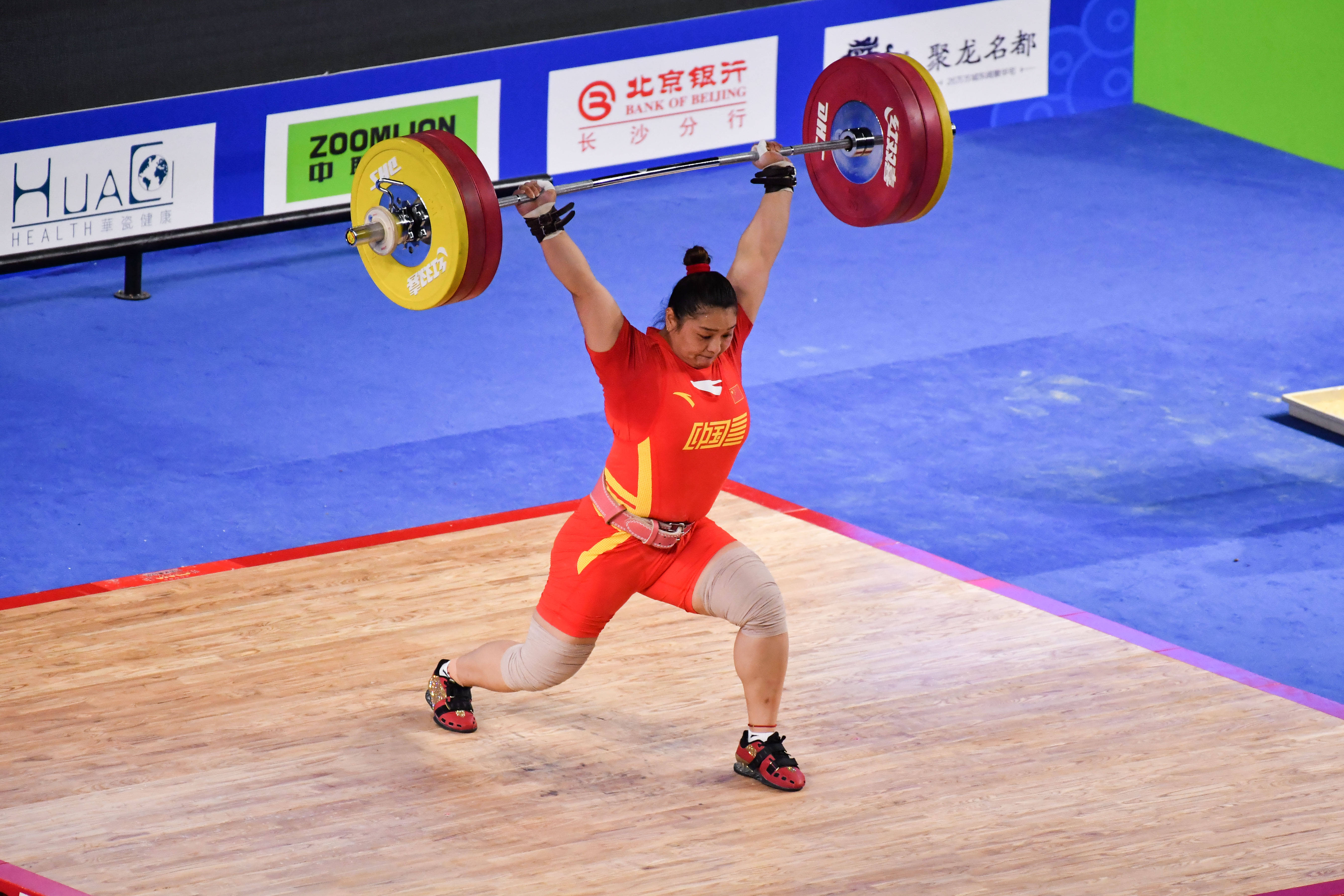 举重——全国女子举重锦标赛:87公斤级a组赛况