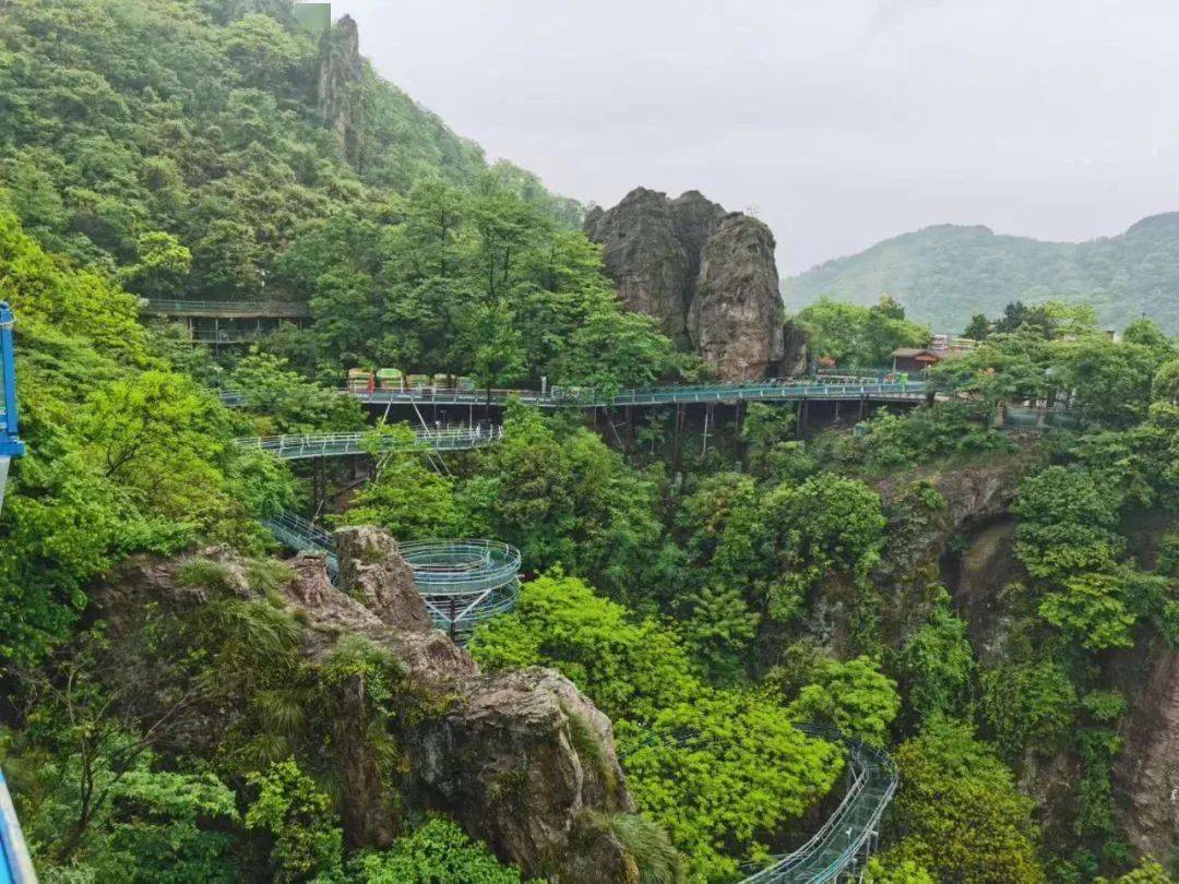 1蕪湖繁昌馬仁奇峰,飛龍在天玻璃橋,玻璃棧道一日遊_高空