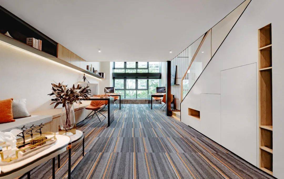 针对公寓式户型带来的多样可能性,以及所代表的新潮经济和办公理念