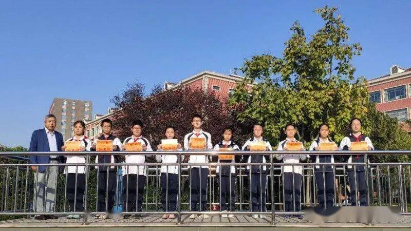 洁净温馨 品味校园 —— 2020学年大场中学温馨教室评比圆满结束_手机