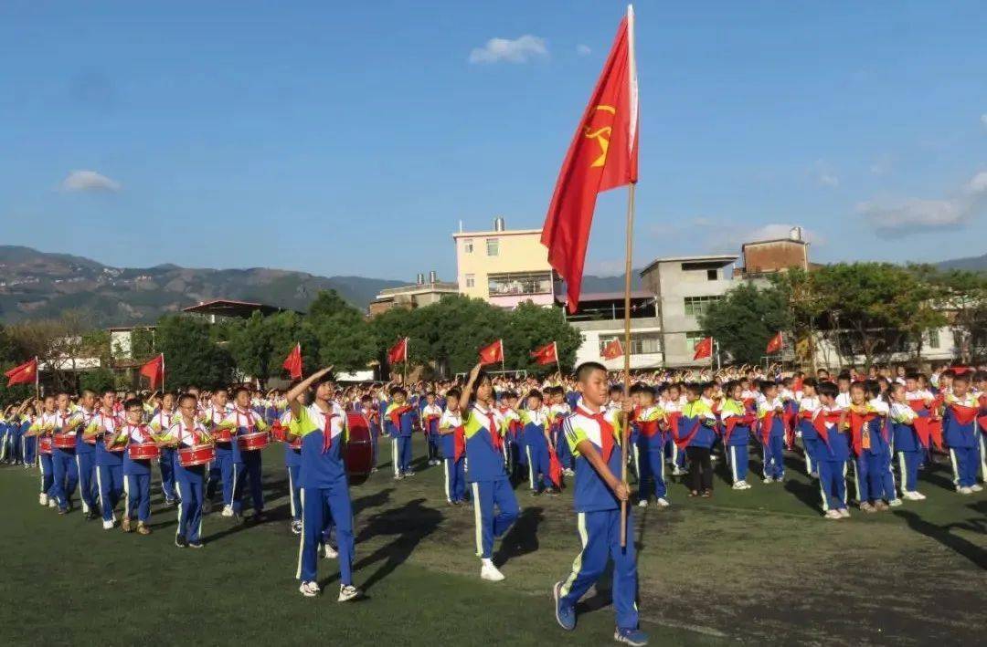 少先队筑梦红领巾飞扬慈山学校2020年秋季新生入队仪式