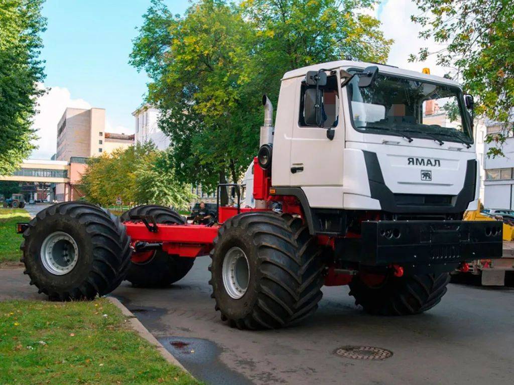 亚马尔v-4全地形车 战斗民族在远北的主要运输工具