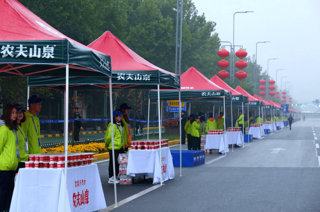 农夫山泉助力2020西安国际马拉松赛11月8日我们不见不散67