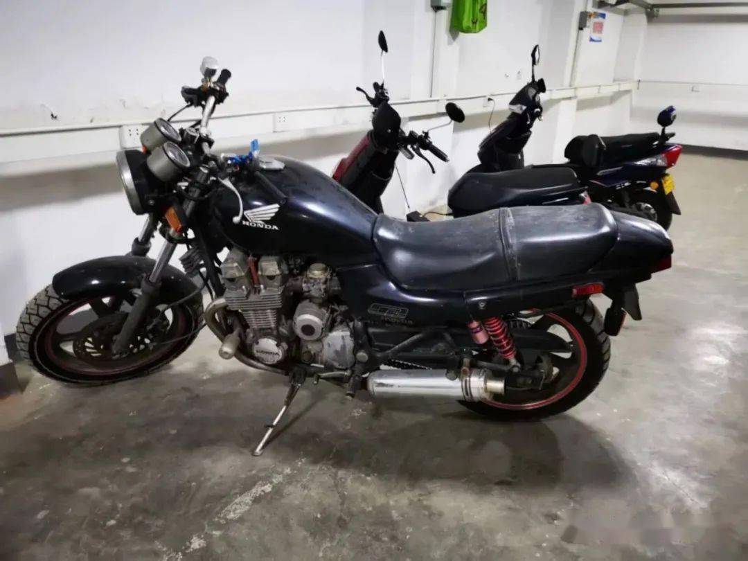 夜鹰750国内改装aura车友投稿