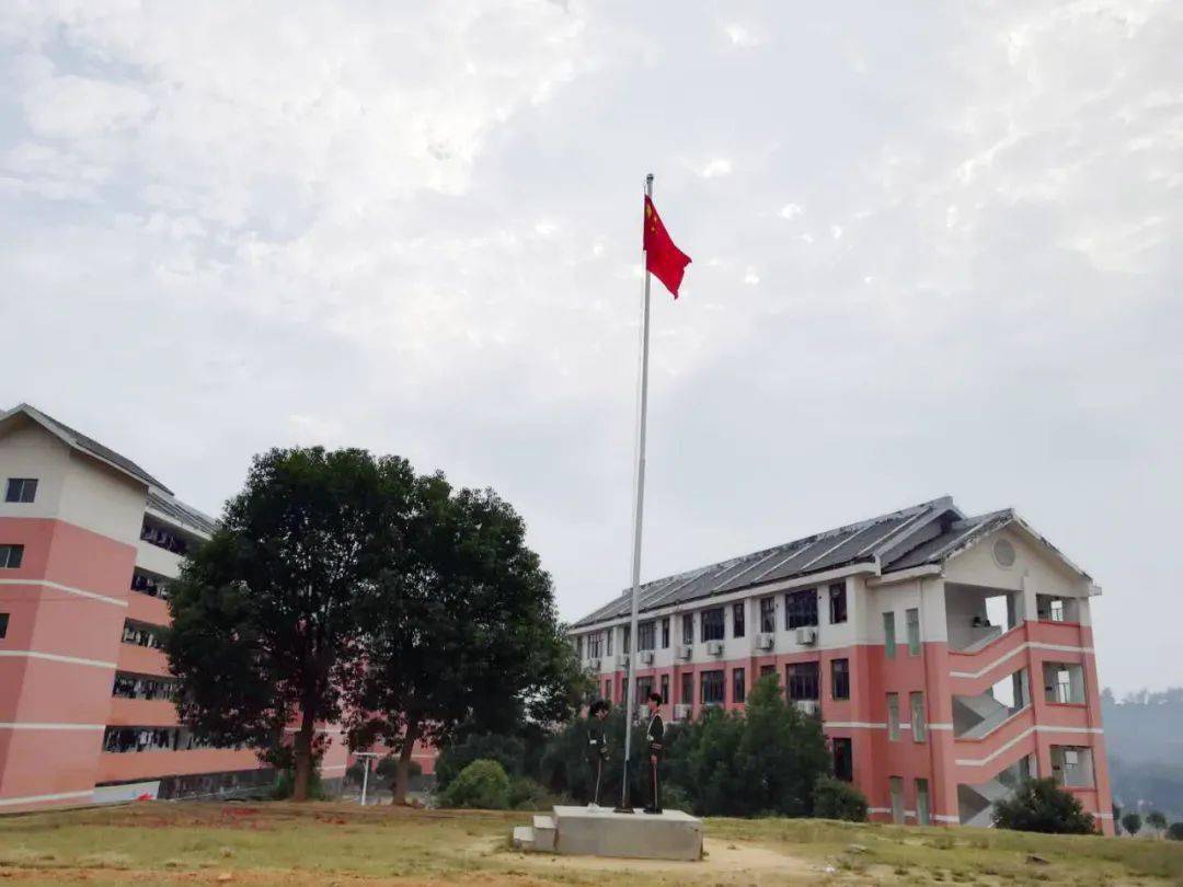 都昌县第三中学举行第十六届田径运动会