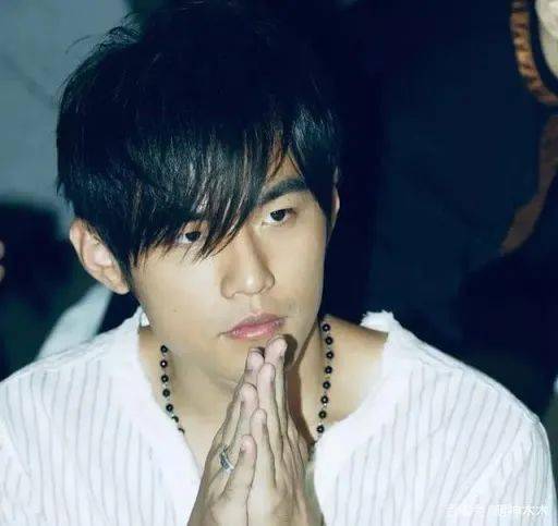 周杰伦连发3天ins,粉丝狂喜:有生之年,我哥终于营业了?