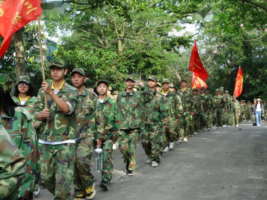 江门市第一职业高级中学新生军训圆满结束第二批