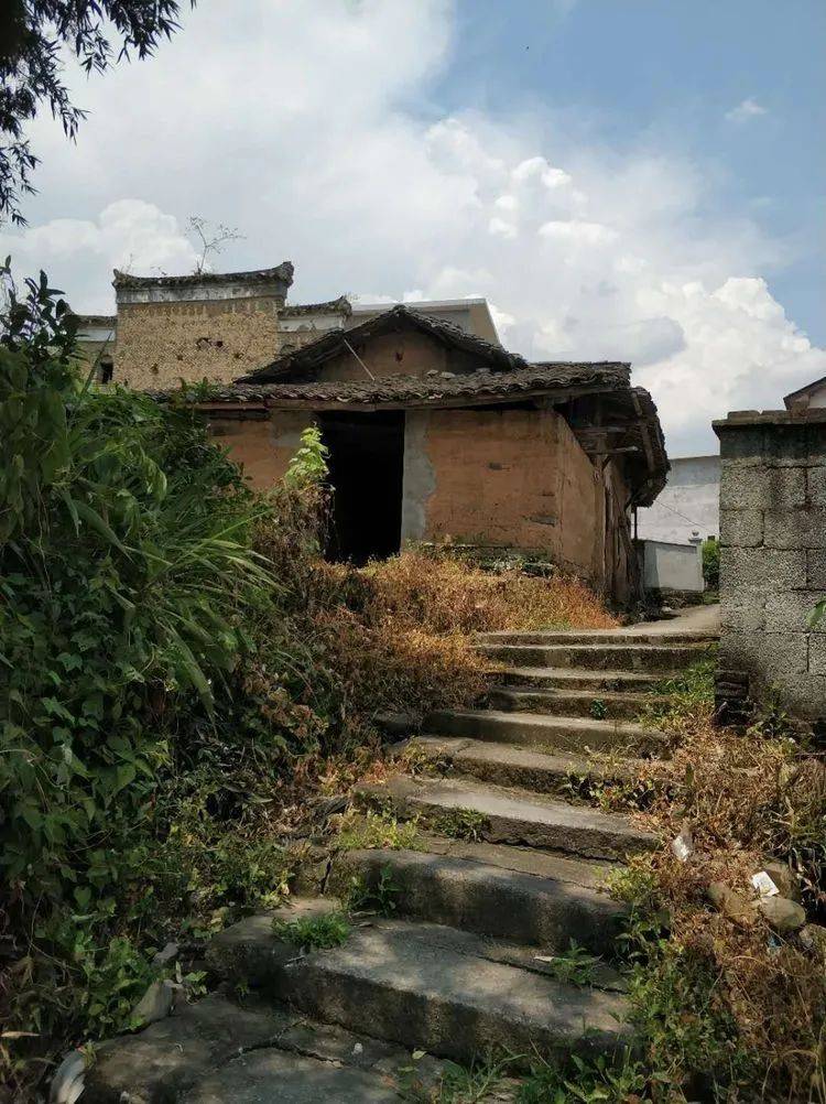 小村,老屋,是我割舍不掉的至宝.