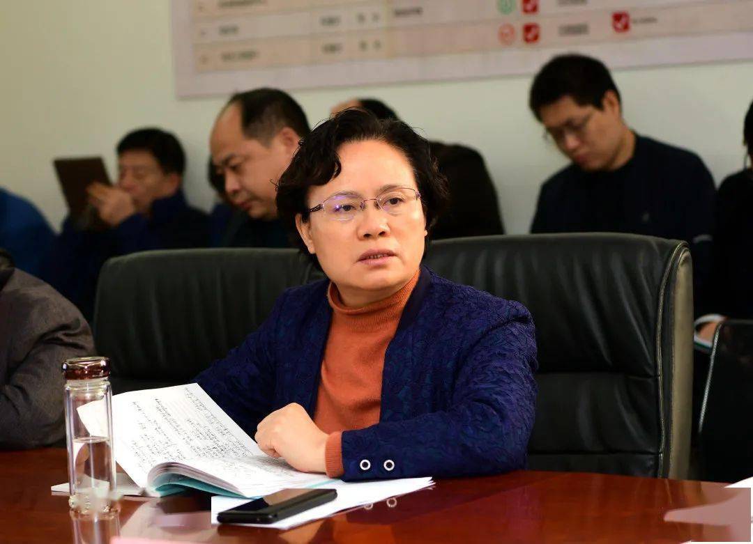 我院召开行政职能科室晨会暨新冠肺炎疫情防控指挥部第100次例会