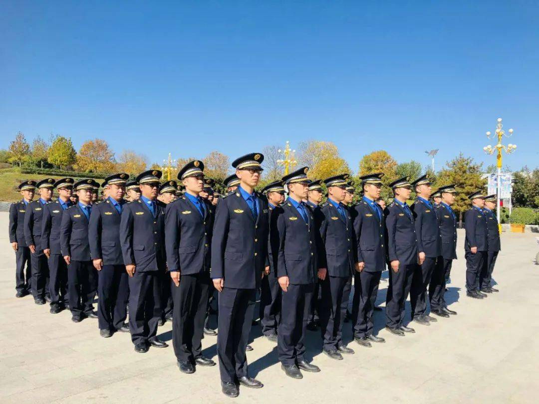 易县城市管理综合行政执法局开展强转树专项行动成果展示暨比武汇演