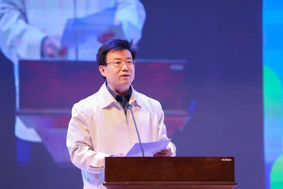 北部湾大学党委书记赵君,钦州市人民政府副市长卢峰,北部湾大学党委副