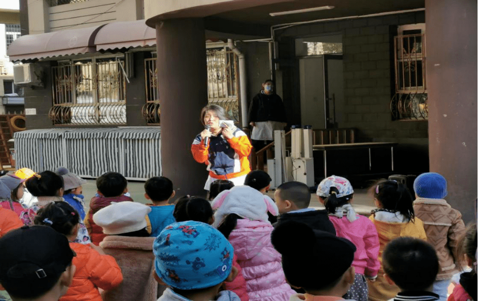 哈尔滨市红霞幼儿园消防疏散演练活动报道