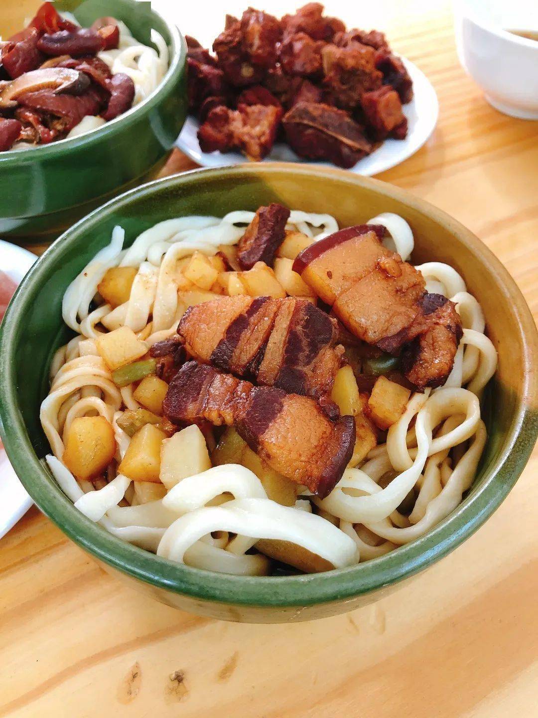 量大实惠10元吃撑庄里出租车司机推荐的宝藏美食来了有的吃了30年