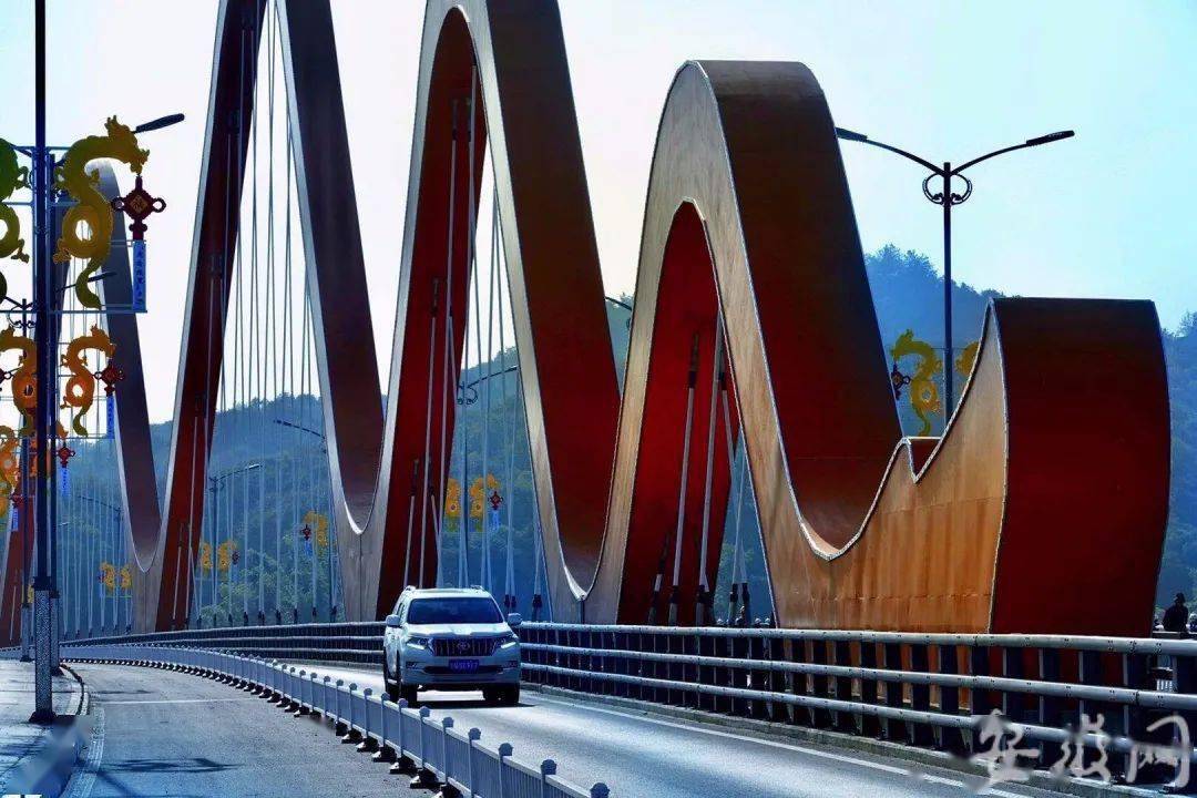 舒城县环万佛湖旅游公路天河大桥,万佛湖公交中转站和省内县级首座