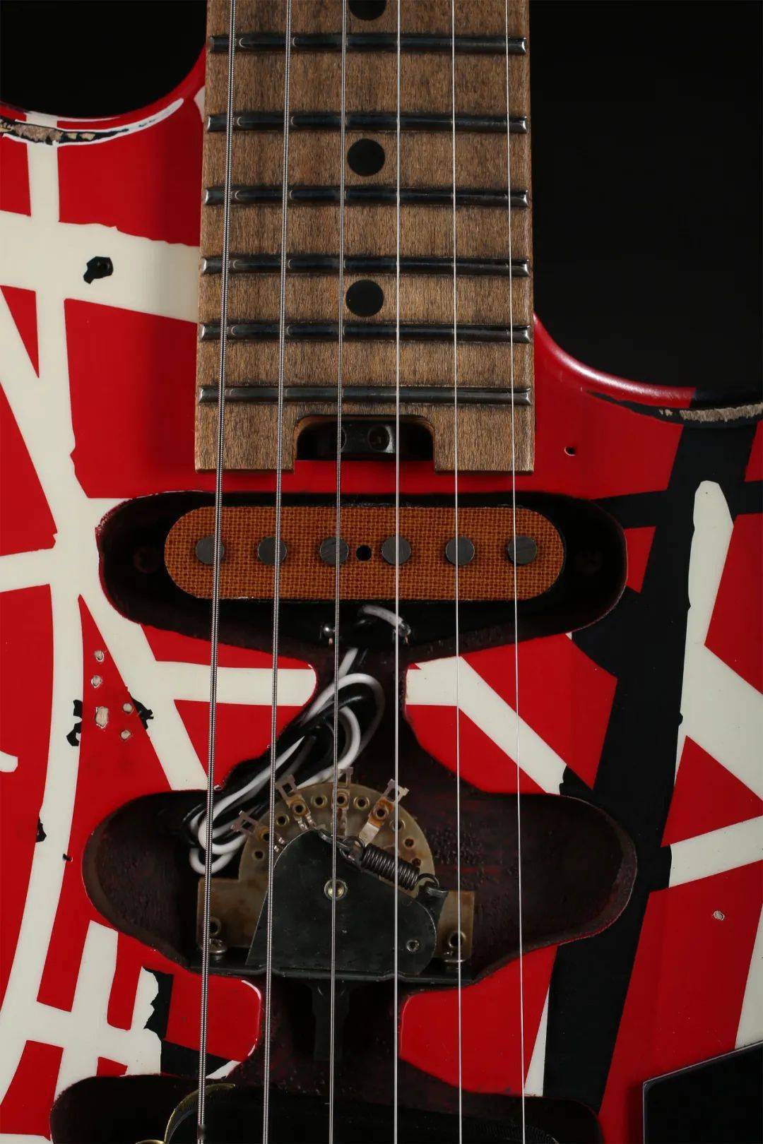 你也可以拥有evh充满传奇色彩的frankenstein吉他