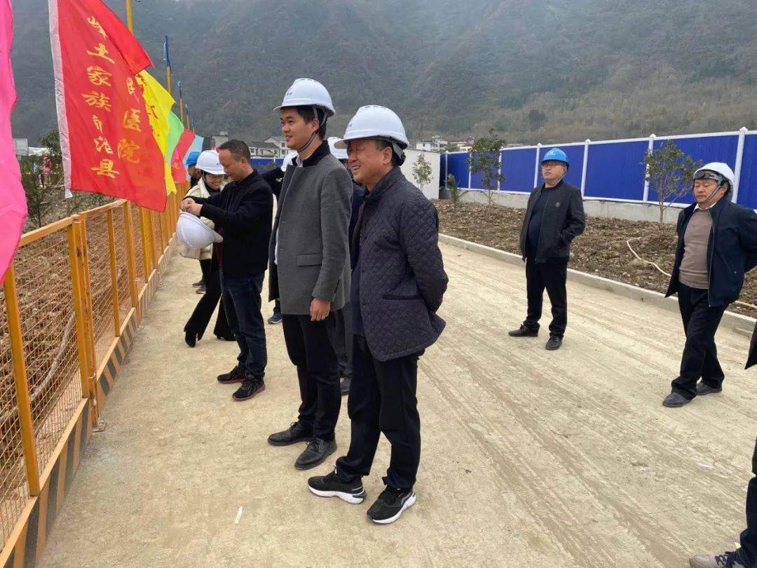 吴林祝一行先后前往湾潭北风垭云顶酒店,五峰国际滑雪场,茅庄村美丽