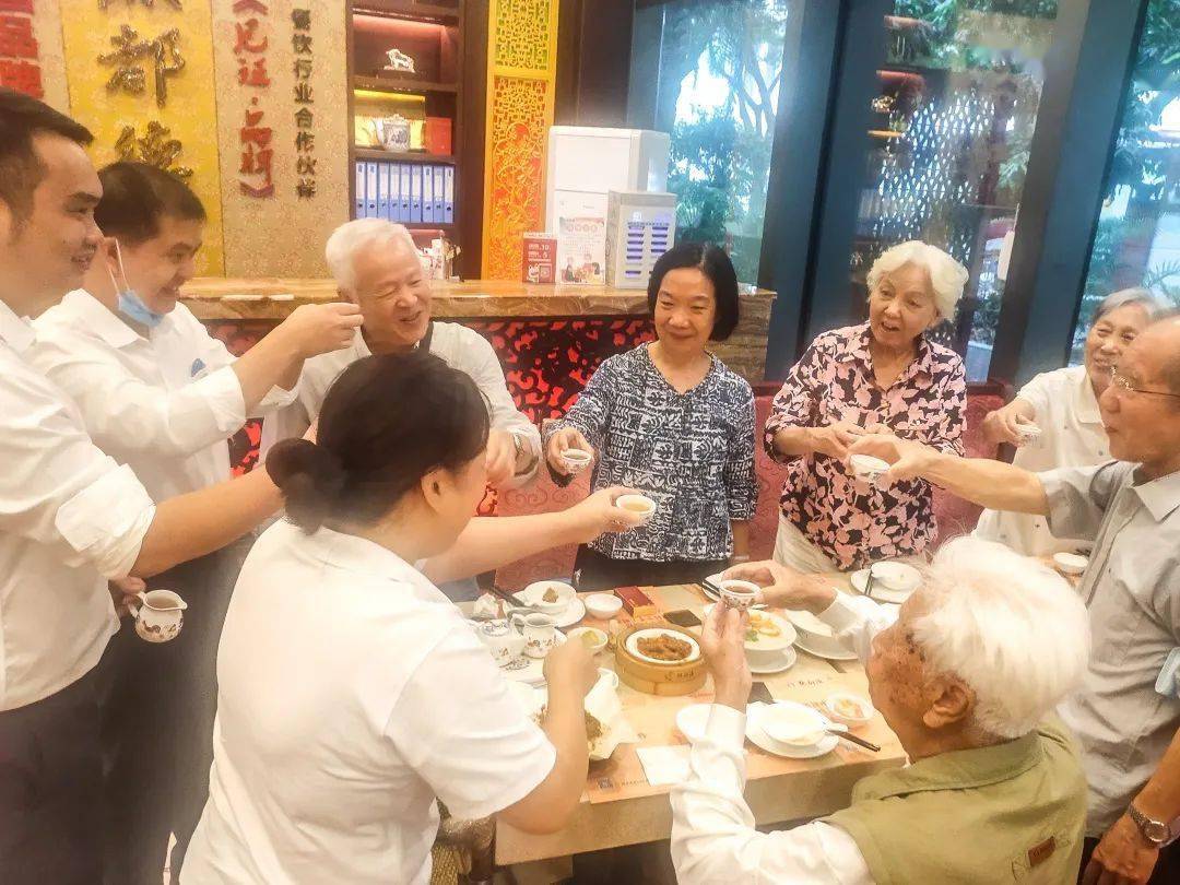 一年四季,有趣不过茶余饭后的闲谈.