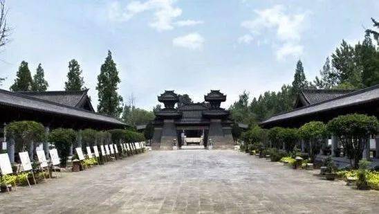 d5天:拜奠武侯墓,参观武侯祠,结营仪式d4天:参观张骞纪念馆,城固县