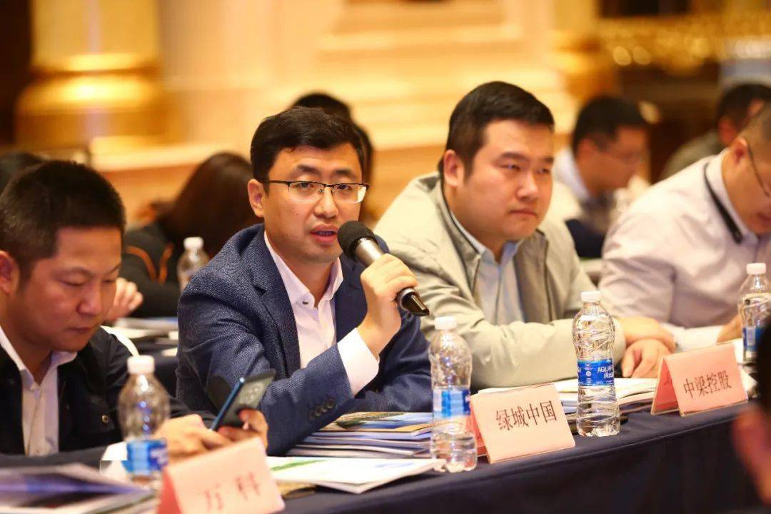 勋详表示,泰州是绿城布局苏中的第二站,目前,泰州的城市发展水平及房