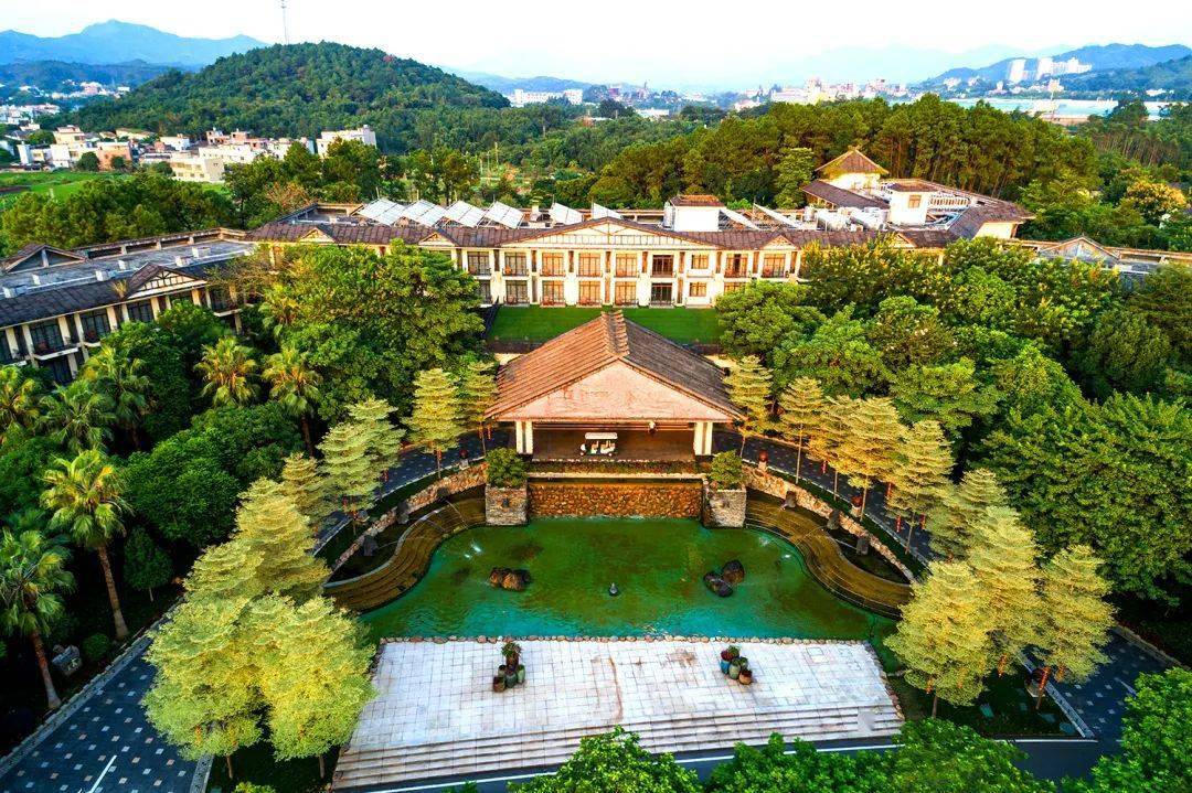 集主题公园,度假酒店,森波拉度假山庄享远古的自然风韵~离东莞才两