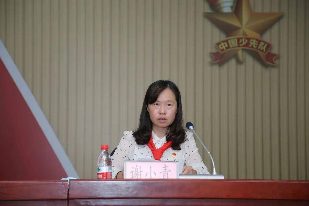 松山湖组织群团局局长谢小青也表示,希望园区广大少年儿童要始终听党