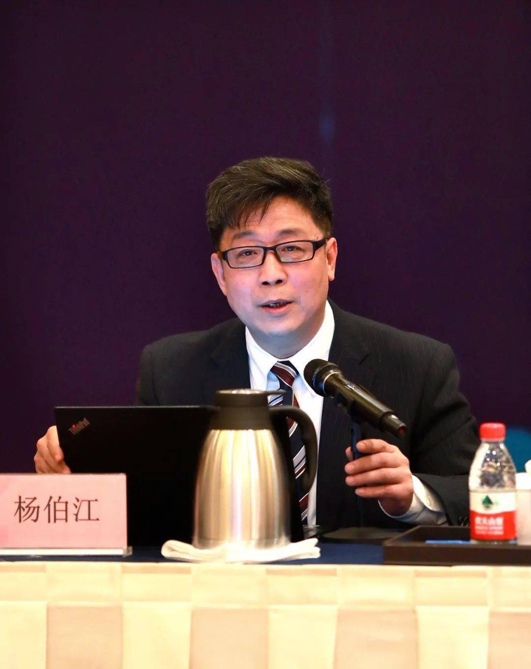 本网记者 朱高磊/摄杨伯江谈到,疫情下以及疫情后的世界形势不是孤立