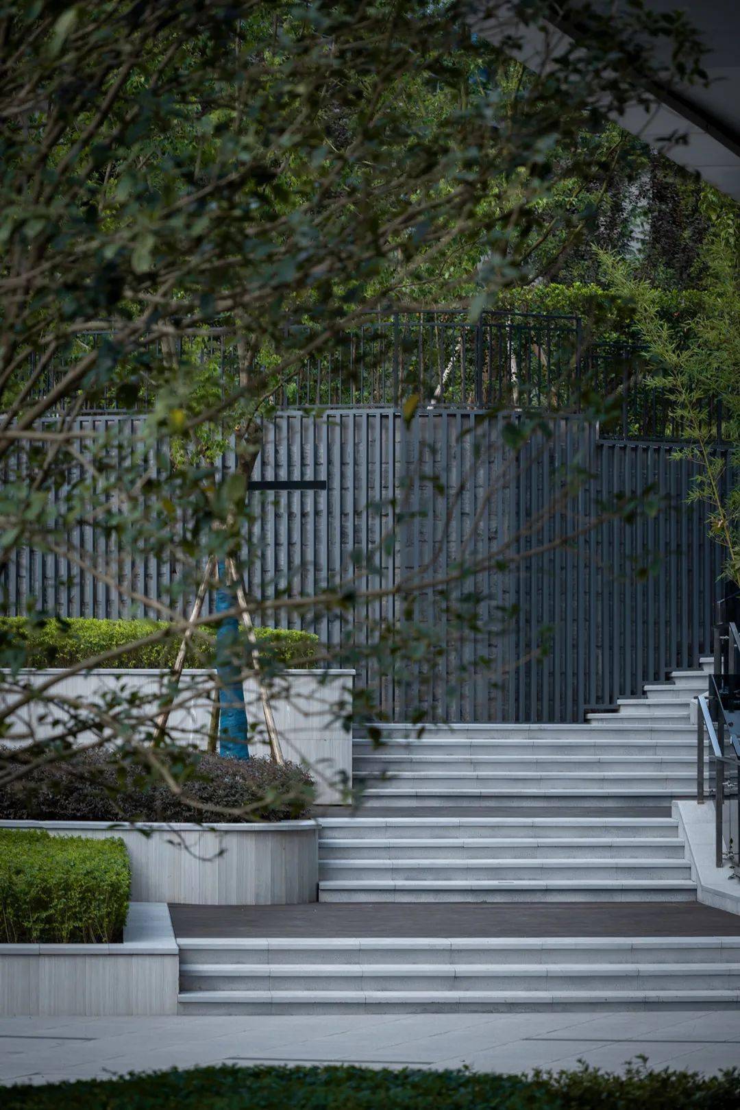 一个有格调的现代生态居所重庆龙湖揽境