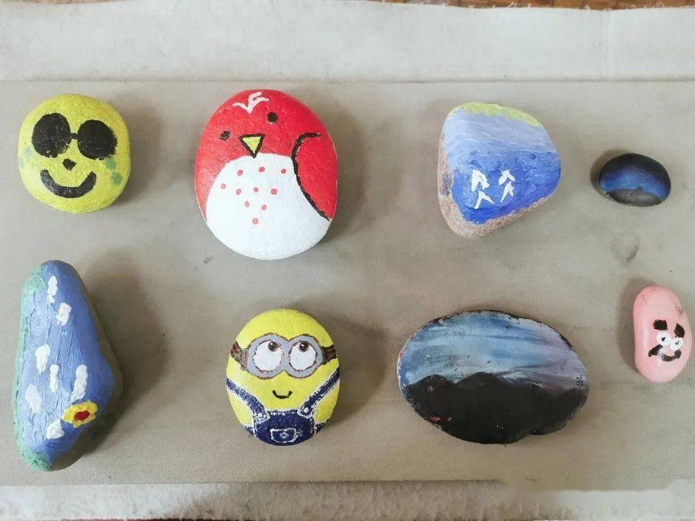 班级风采53班创意石头画趣味乐无穷