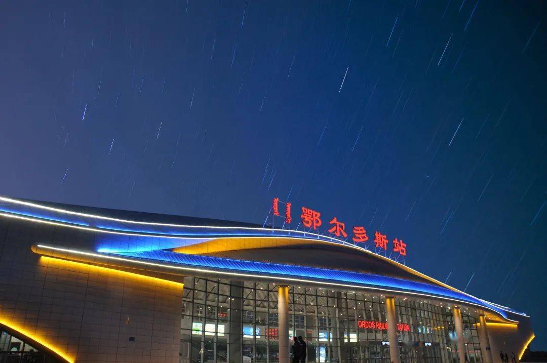 瞧,我们这里的东,南,西,北站_包头