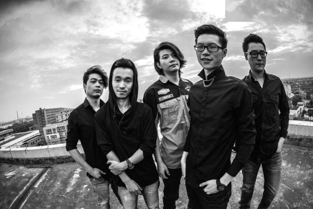 明晚演出年轻危险不速之客十周年巡演南京站