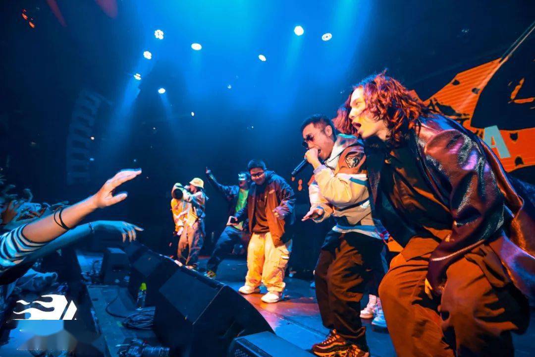 巡演购票二维码:10/17杭州 大麦66 livehouse嘉宾:@chillboy冷的少年