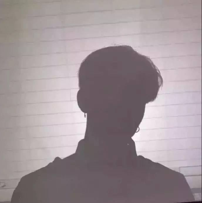 黑白灰色个性头像