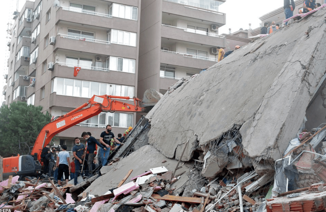 热点丨已有91人遇难爱琴海7级地震海啸倒灌入城多个高楼顷刻坍塌城市