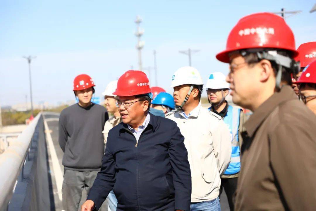 动态丨胡宗元副市长视察镇江东站综合交通枢纽建设