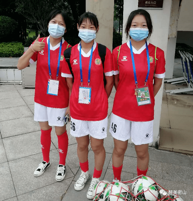 密山一中人在"教育——牵引师生智慧成长"的教学理念的引领下,在学校