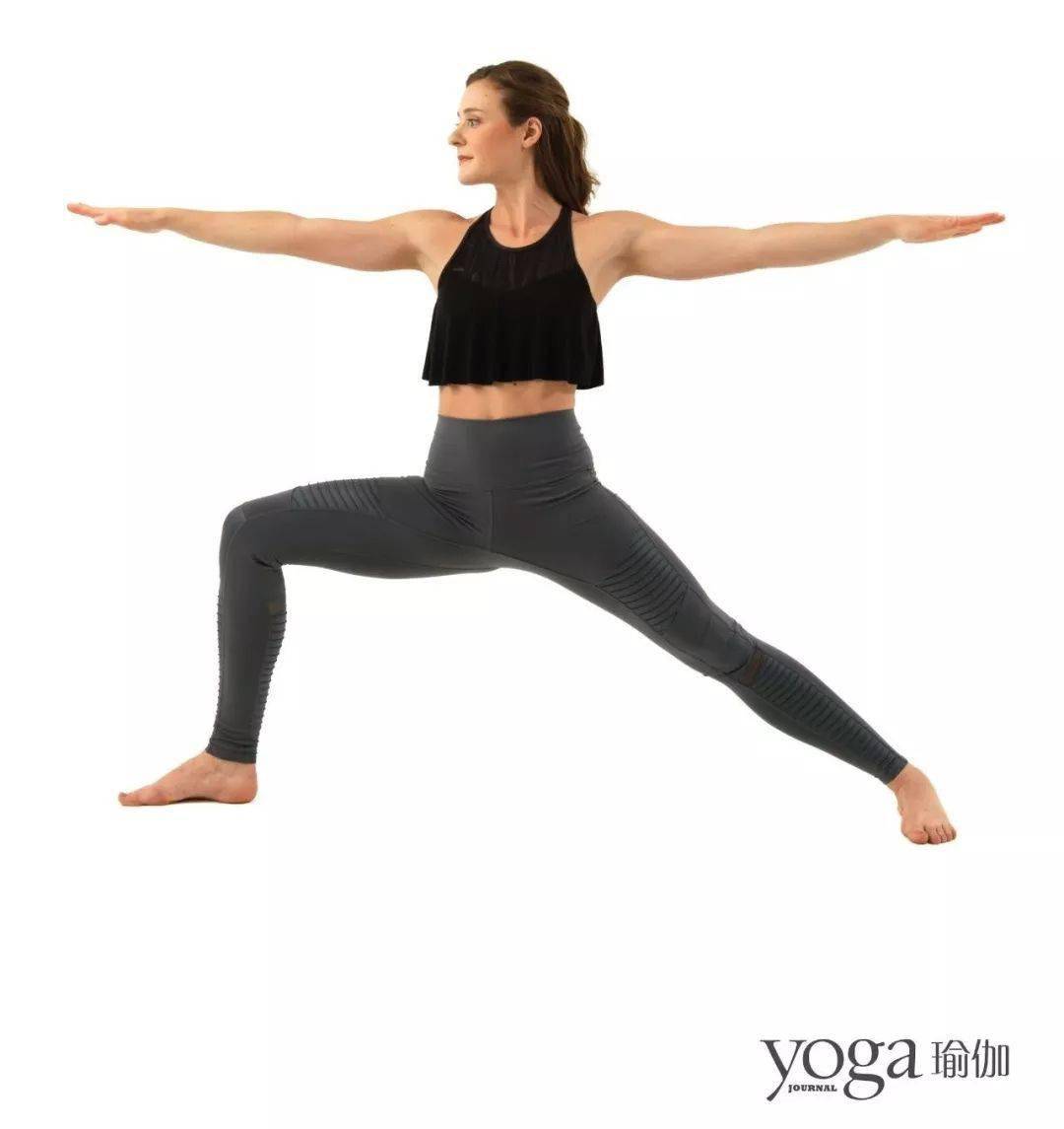 [ 作 用 ]战士Ⅱ式是常见的瑜伽体式之一,能够强壮两腿,消除小腿痉挛.
