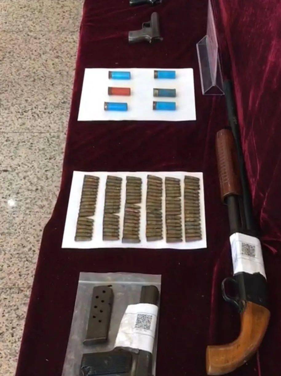 16"专案组民警 吴警官:一是开设赌场,长期以利用"凯迪公馆"酒店的楼下