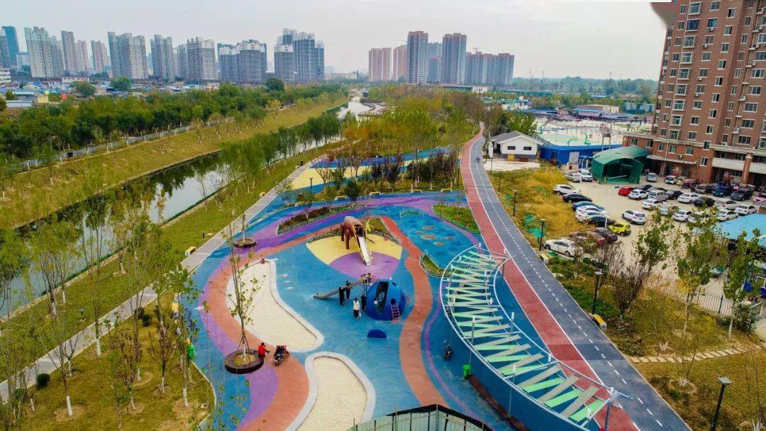最新航拍环堤公园:菏泽城市新名片!