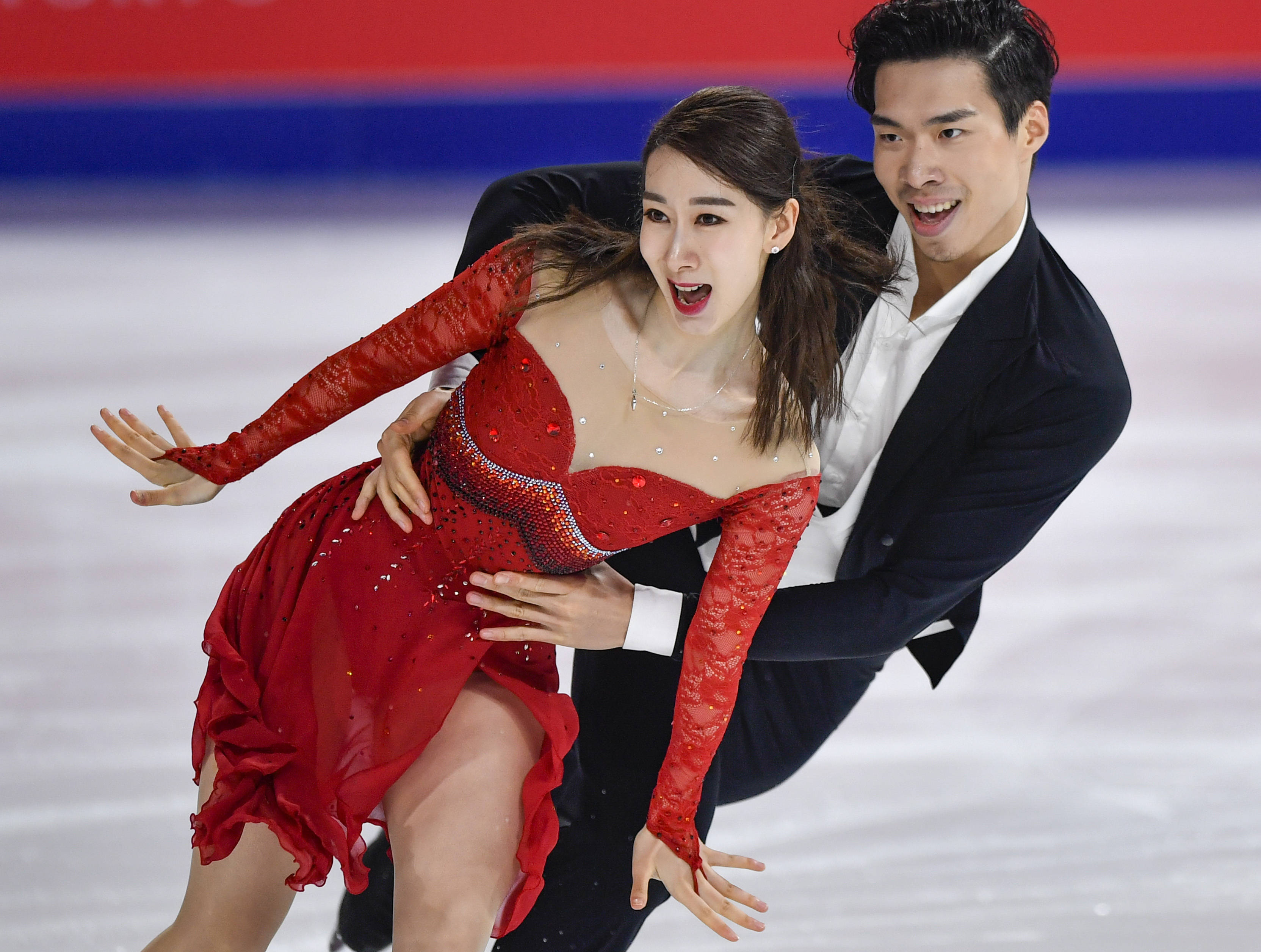 花样滑冰中国杯冰舞韵律舞赛况