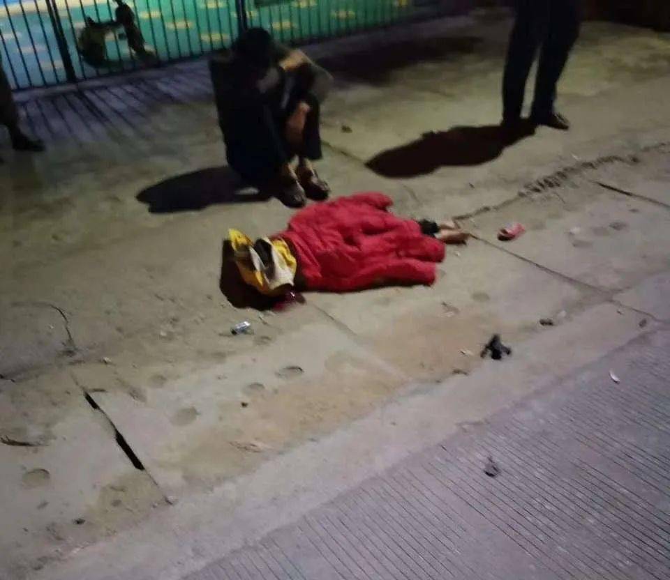 事发山口镇:一小车撞死2小孩后逃逸!