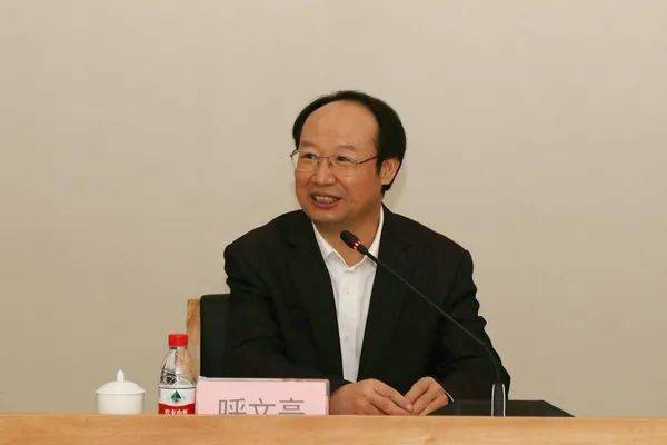 关注副市长卢彦一行调研指导我校公共卫生学院建设和新校区规划建设